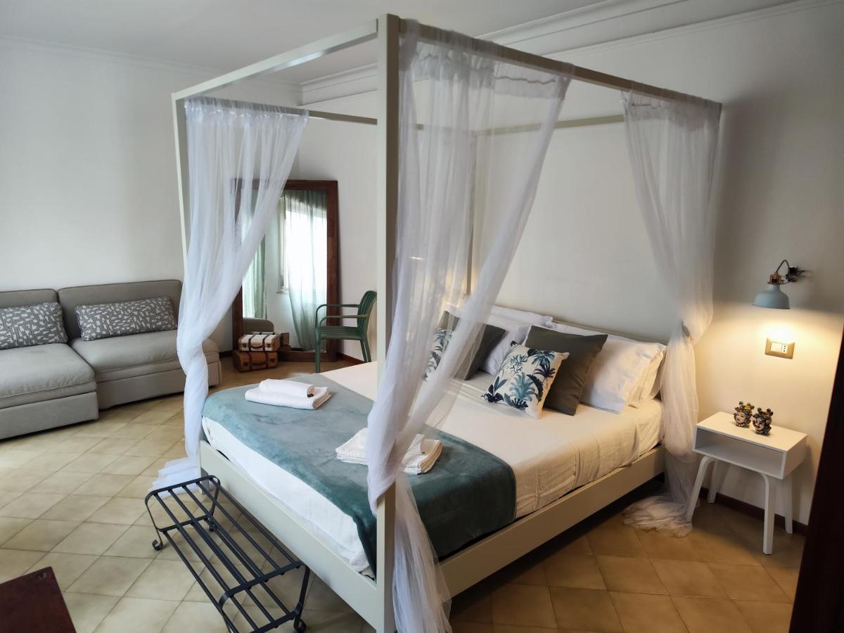 Casa Vacanza - La Tartaruga Milazzo Exteriör bild